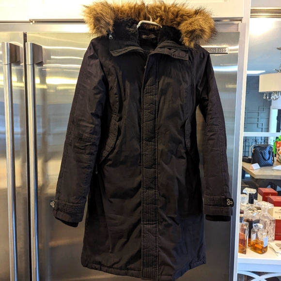 Aritzia Jackets & Blazers - Aritzia TNA Parka Like new condition !
